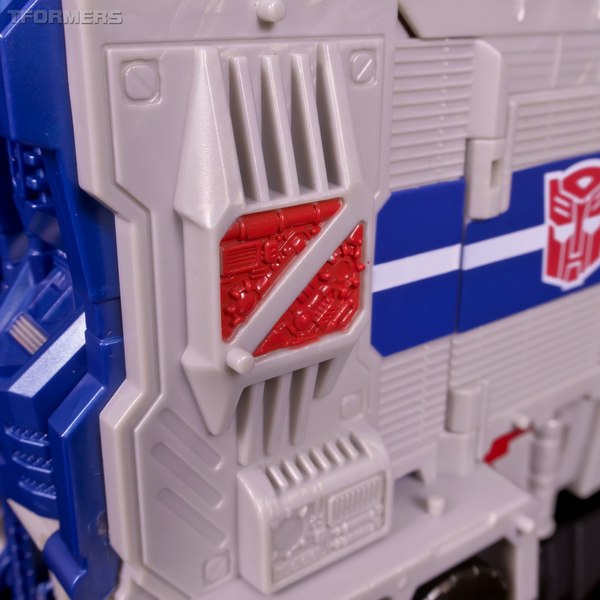 TFormers Gallery   Siege On Cybertron Magnus Prime 021 (21 of 108)